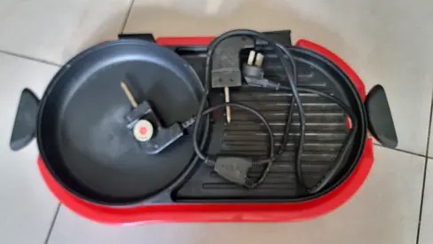 Electric Grill with Removable Mini Pan - Used