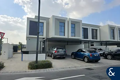 Vacant On Transfer | Vastu compliant