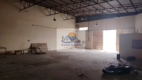 مستودع للإيجار / مساحه 2500/ كهرباء 14 كيلو واط