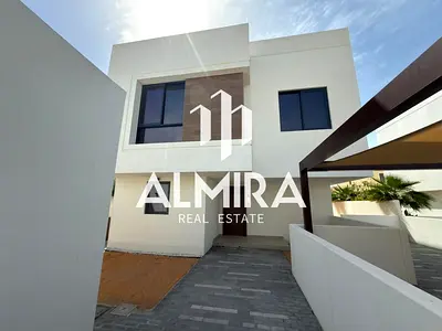 Single Row | Elegant Finishes | Ready to Move In