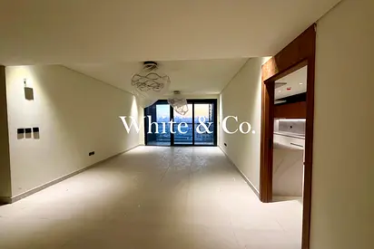 Study Room | High Floor | Closed Kitchen