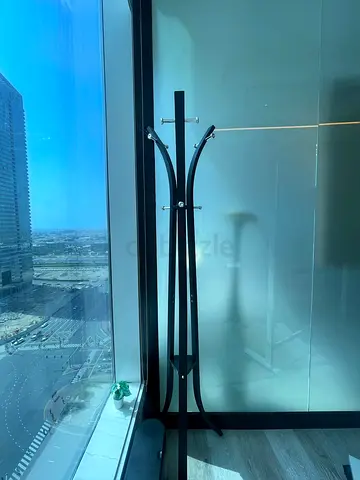 Modern Black Coat Stand / Clothes Rack – Sleek Design