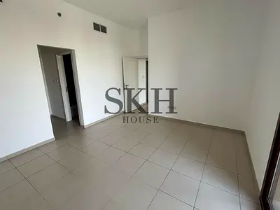 شقة من 3 غرف نوم | شرفات متعددة | إطلالات على الحديقة والمسبح