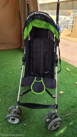 Lightweight umbrella stroller (black/green) - good condition