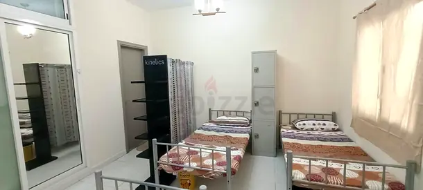 Bed space available only for Females @ 1000 AED in Oud Metha inclusive of