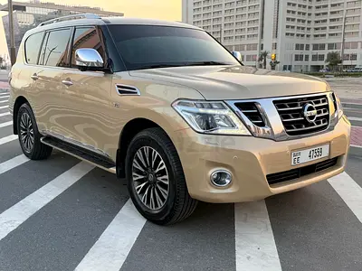 Nissan Patrol 2014 GCC, 118,000 km, accident-free, original paint, fully maintained, comes with 2 ke