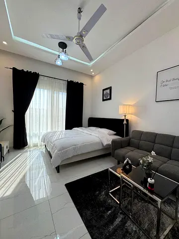 We're more than just a service. Because you deserve the best. In the heart of the city, close to everything you need. A well-appointed residence combi