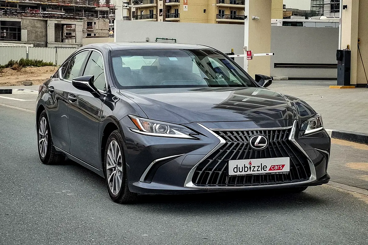 Lexus ES-Series 2023 — photo 1 of 15