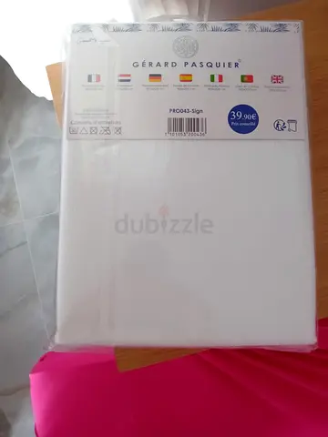 Brand new Gérard Pasquier white mattress protector / topper - still sealed