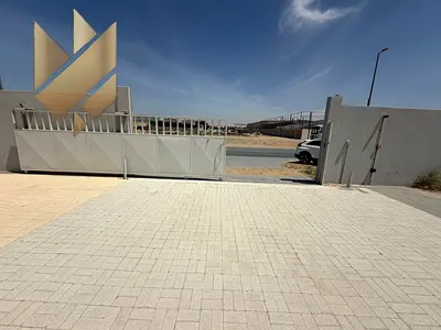 للايجار حوطه الصجعه | موقع استراتيجي مميز | علي شارع رئيسي | مساحه 20000 قدم | كهربا 25 كيلووات | انترلوك | مكتب لتيسير للاعمال | تسهيلات في الدفعات |