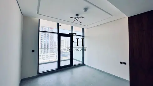 Ready to move | Next to Metro | Pool Facing