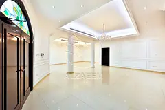 √Vacant! Brand New Condition | Private Entrance√
