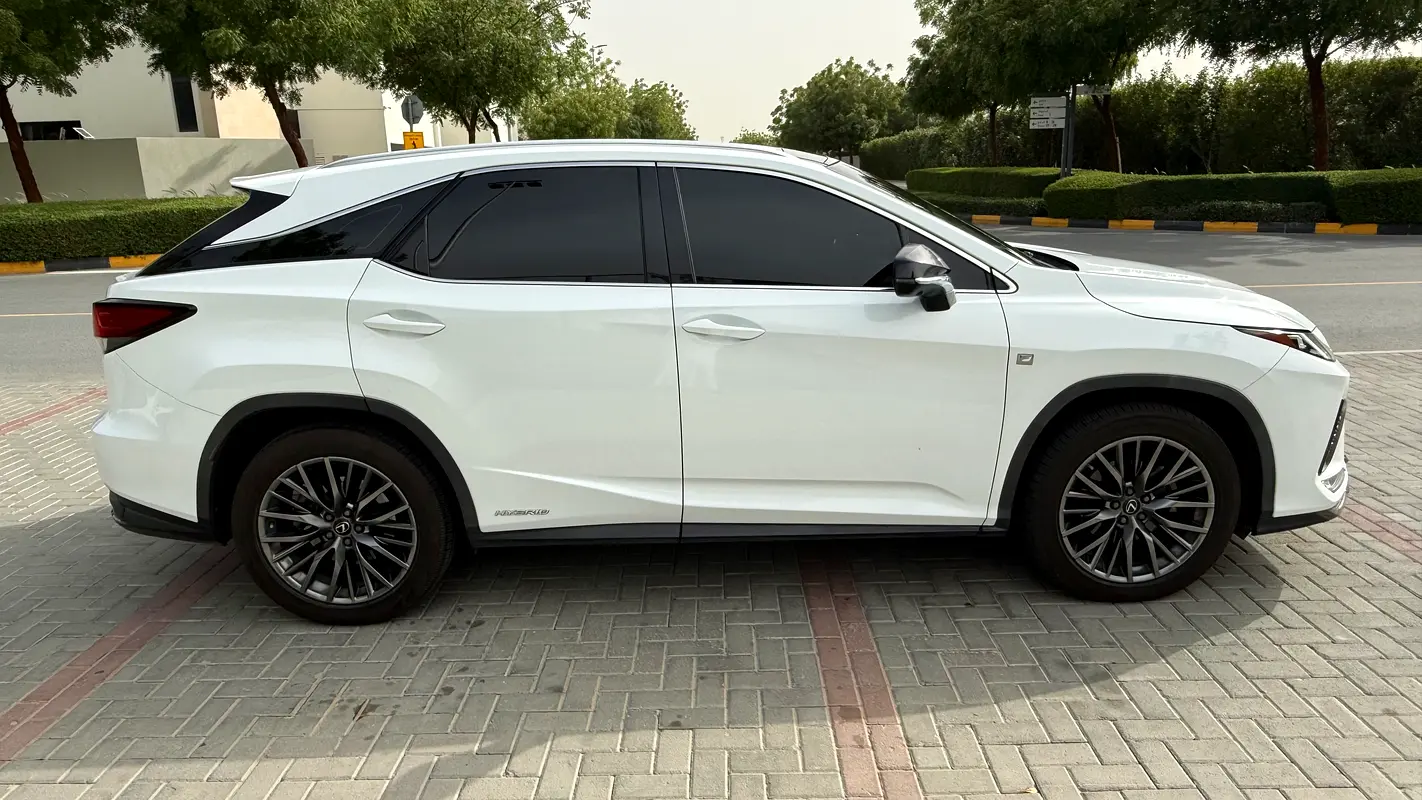 Lexus RX-Series 2020 — photo 1 of 7
