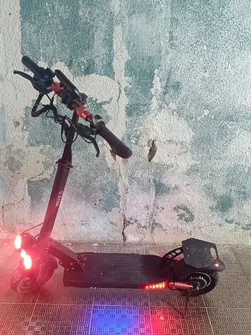Adult electric scooter with lights - good working condition there is seat and everything working