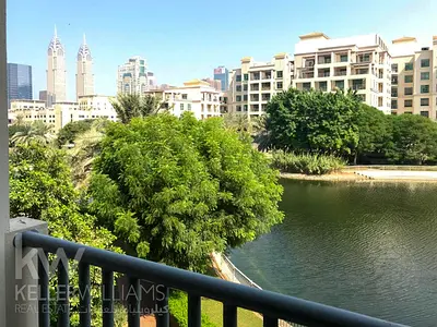 Lovely small studio with balcony Canal view