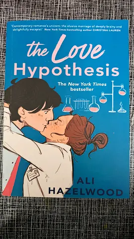 The Love Hypothesis by Ali Hazelwood (paperback)