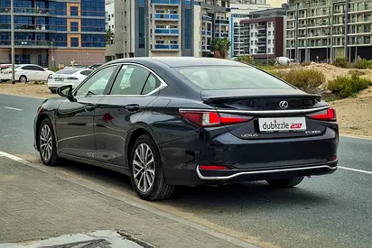 صورة 8 لـ 2023 Lexus ES-SERIES