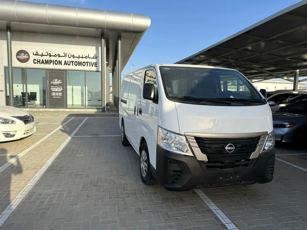 Nissan Urvan 2024 — photo 1 of 5