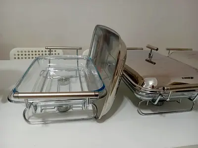 Stainless steel chafing dish buffet server with glass insert