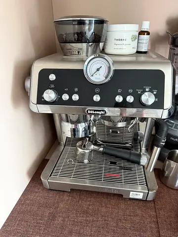 Selling my De’Longhi La Specialista espresso machine with built-in grinder — Perfect condition