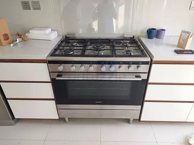 SIEMENS Brand Latest Model Full Gas Cooker 5 Burner Size 90 X 60cm