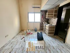 Lavish Studio/Open Kitchen/Family Building/Near Ambassador School