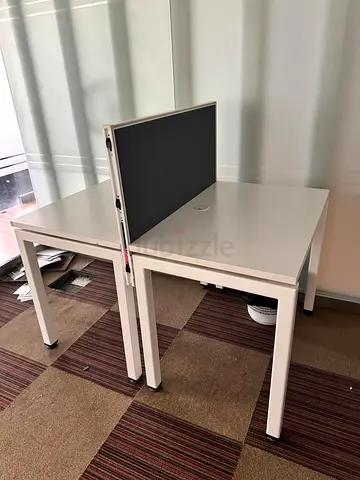2-person back-to-back office workstation desk