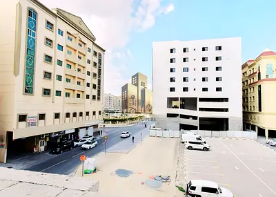 6 CHEQUE PAYMENT ~ BIG SIZE APARTMENT ~ COVERED PARKING