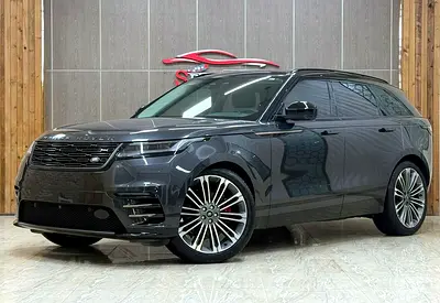 Velar P250 SE Dynamic / Full Option / 5 Years Al Tayer warranty