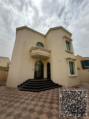 فيلا واسعة للإيجار بمواصفات مميزة