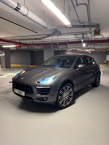 2016 Porsche Macan S - GCC Specs