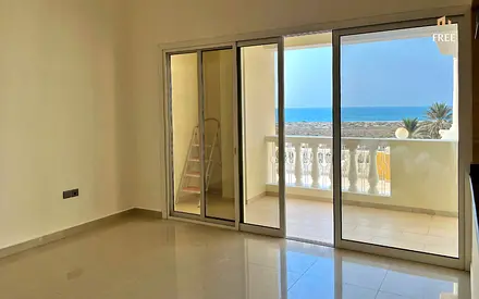 Sea View 1BR Apartment in Royal Breeze