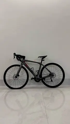 Trek Domane SL 5 Carbon Road Bike – Size 52 – Shimano 105