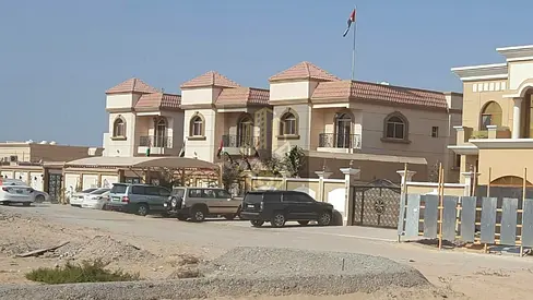 فيلا للبيع بسعر ممتاز في افضل مكان الروضه 1 عجمان