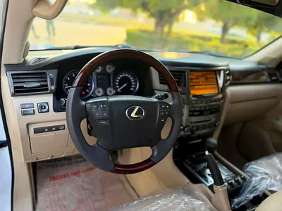 2010 Lexus LX-SERIES 缩略图 11