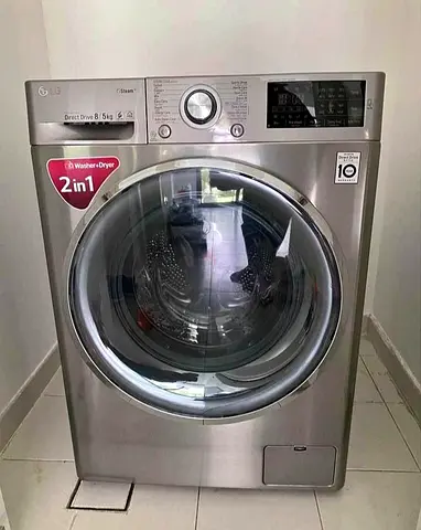 L.G direct drive 2in1 washing machine for sell 8kg wash 5kg dryer