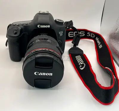Canon EOS 5D Mark III + 24–105mm L Lens | Full-Frame Pro Kit | Mint Condition
