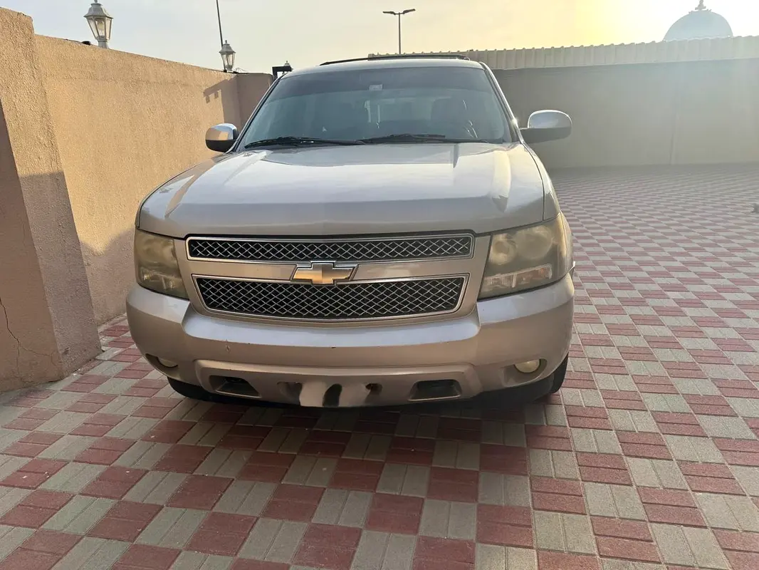 Chevrolet Tahoe 2008 — photo 1 of 8