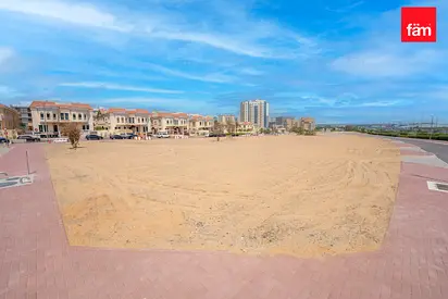 Approved For 1 Villa Or 2 Townhouses|Freehold