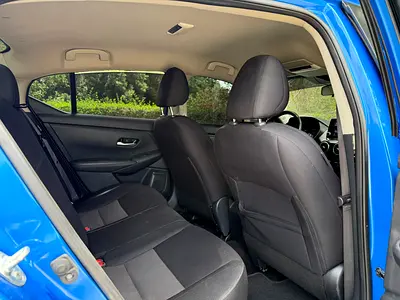 2021 Nissan SENTRA — миниатюра 17