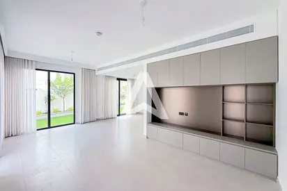 OPEN HOUSE | VACANT 4BR | Closed Kitchen