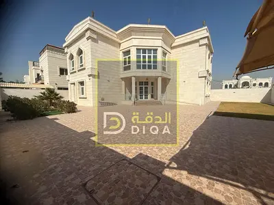 فيلا للبيع بمنطقة حوشي بالشارقة