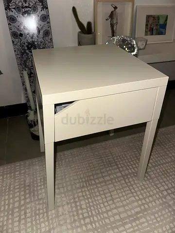 Nightstand table (White)