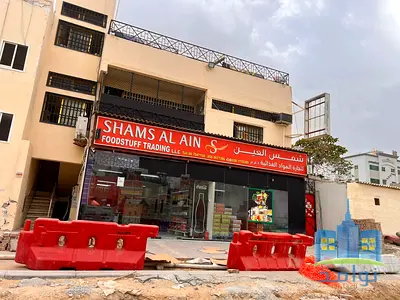 للبيع مبنى سكني تجاري في ليوارا