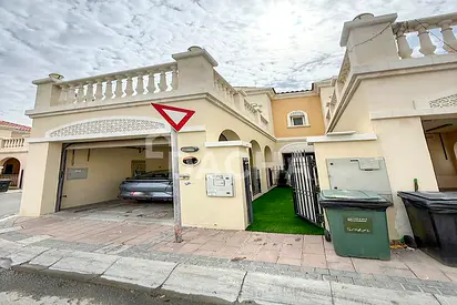 2 BR Townhouse | Single Row | Vacant