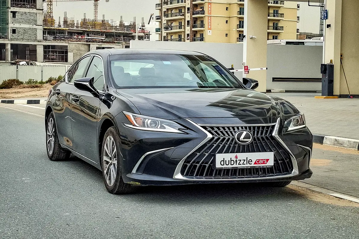 Lexus ES-Series 2023 — photo 1 of 14