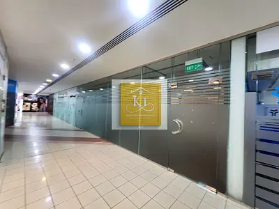 Fully Fitted shop/ Office!! Good Location!! 1 Parking!!