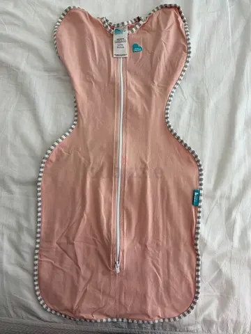 6-8kg Pink zip-up baby sleep sack / swaddle - gently used