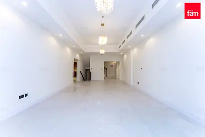 Triplex | Private Entrance | Double Garage