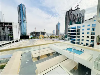 2BHK/ HUGE SIZE/ 3 BALCONIES/ CLOSED KITCHEN